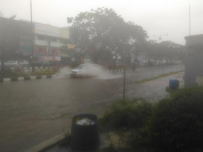 Tiga Jam Diguyur Hujan Deras, Sejumlah Daerah Batam Terendam Banjir